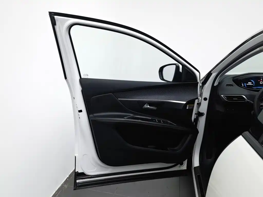 Peugeot 4008 2017 — фото 8