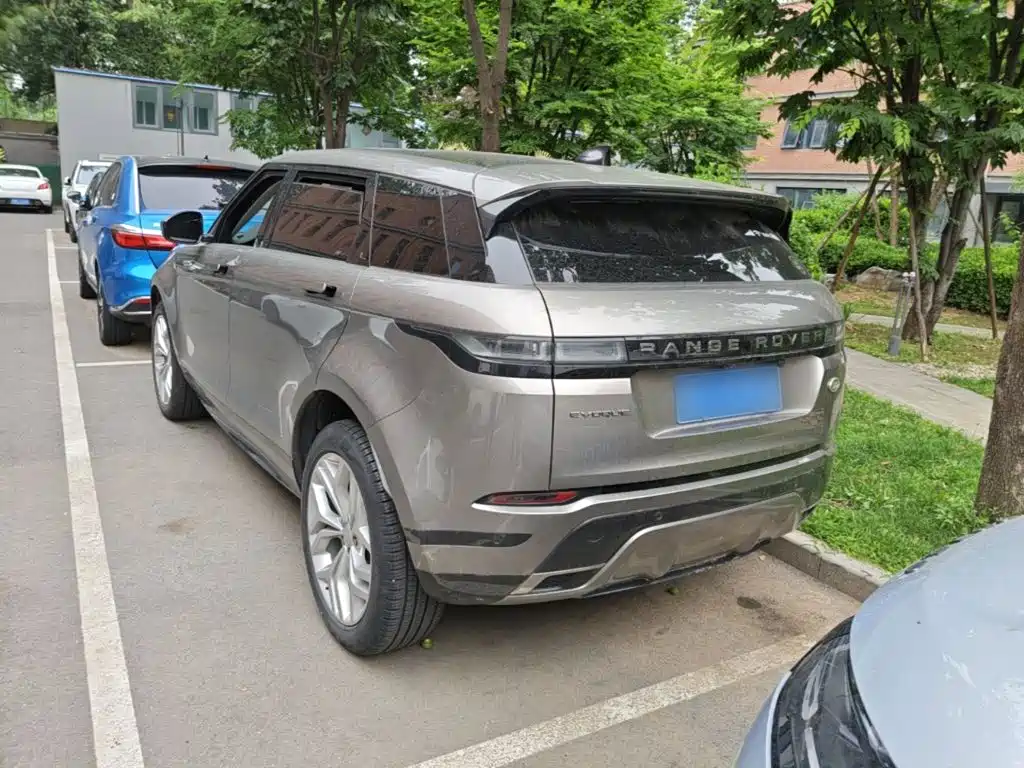 Land Rover Evoque 2022 — фото 5