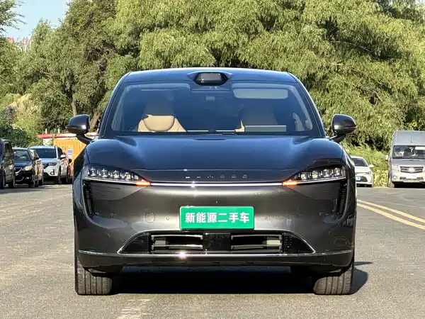 Luxeed R7 2024