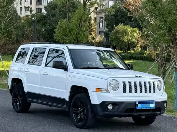 Jeep Freelancer 2014