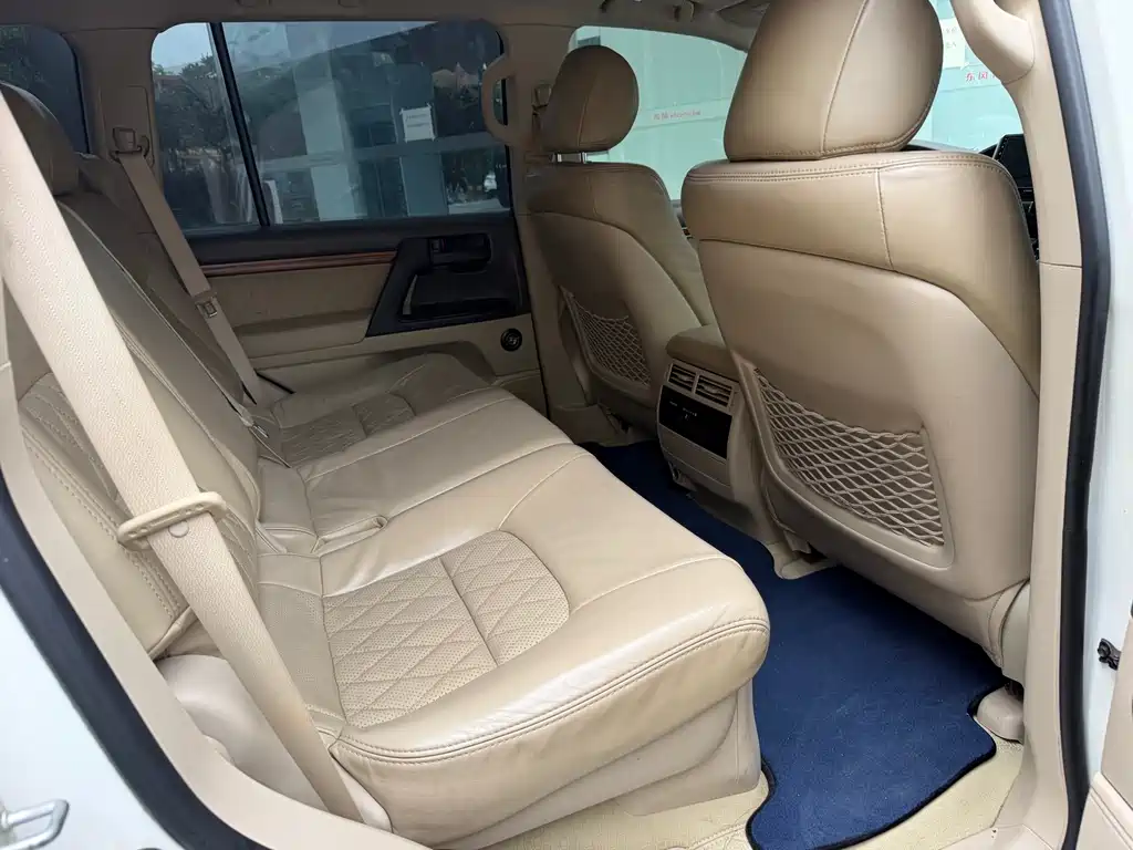 Toyota Land Cruiser 2018 — фото 14