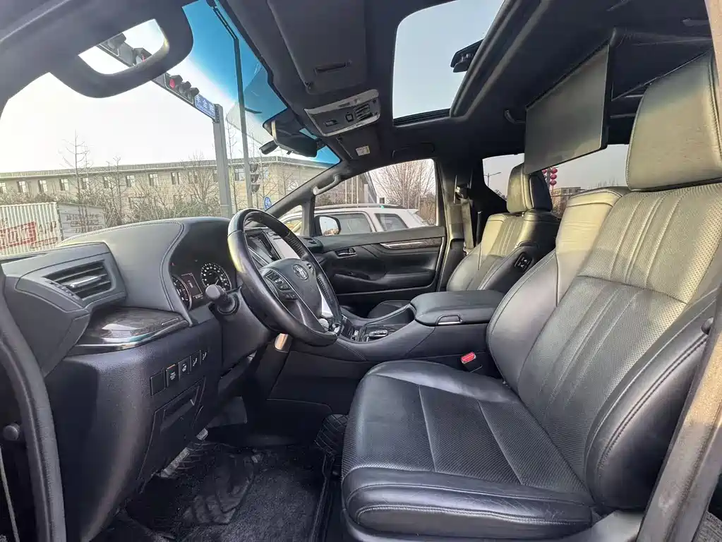 Toyota Alphard 2018 — фото 5