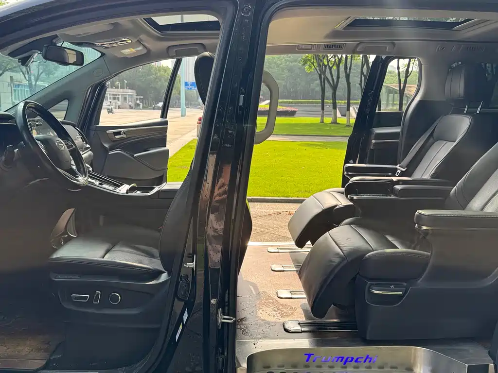 GAC Motor Trumpchi M8 2021 — фото 6