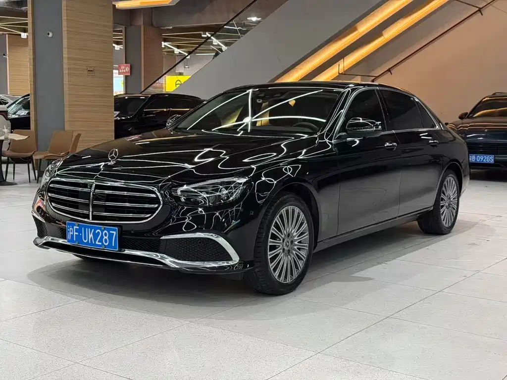 Mercedes-Benz E-Class 2022