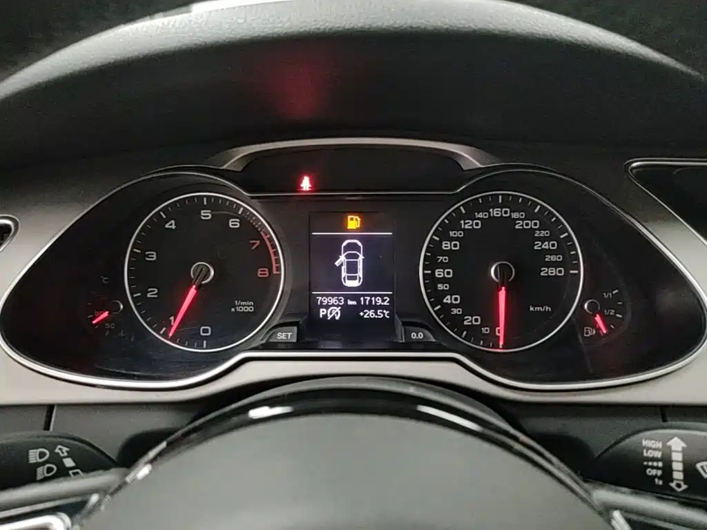 Audi A4L 2015 — фото 12