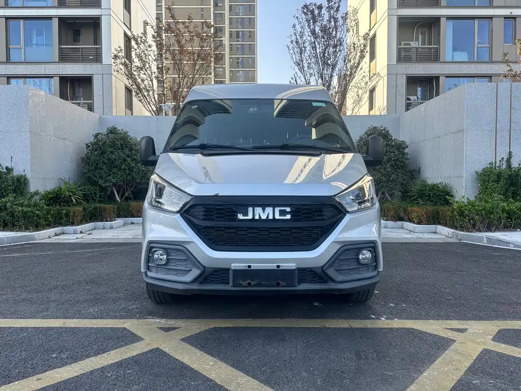 JMC Tesla 2022