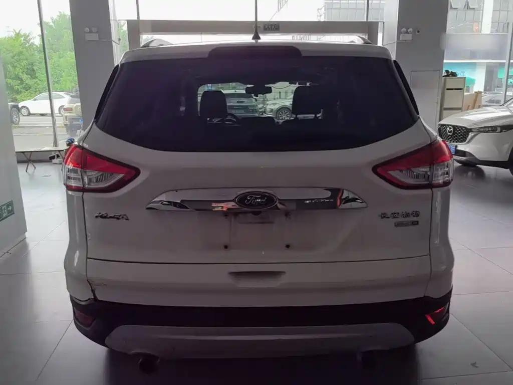 Ford Kuga 2016 — фото 6