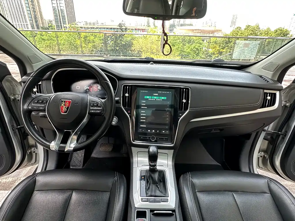 Roewe RX5 New Energy 2019 — фото 13