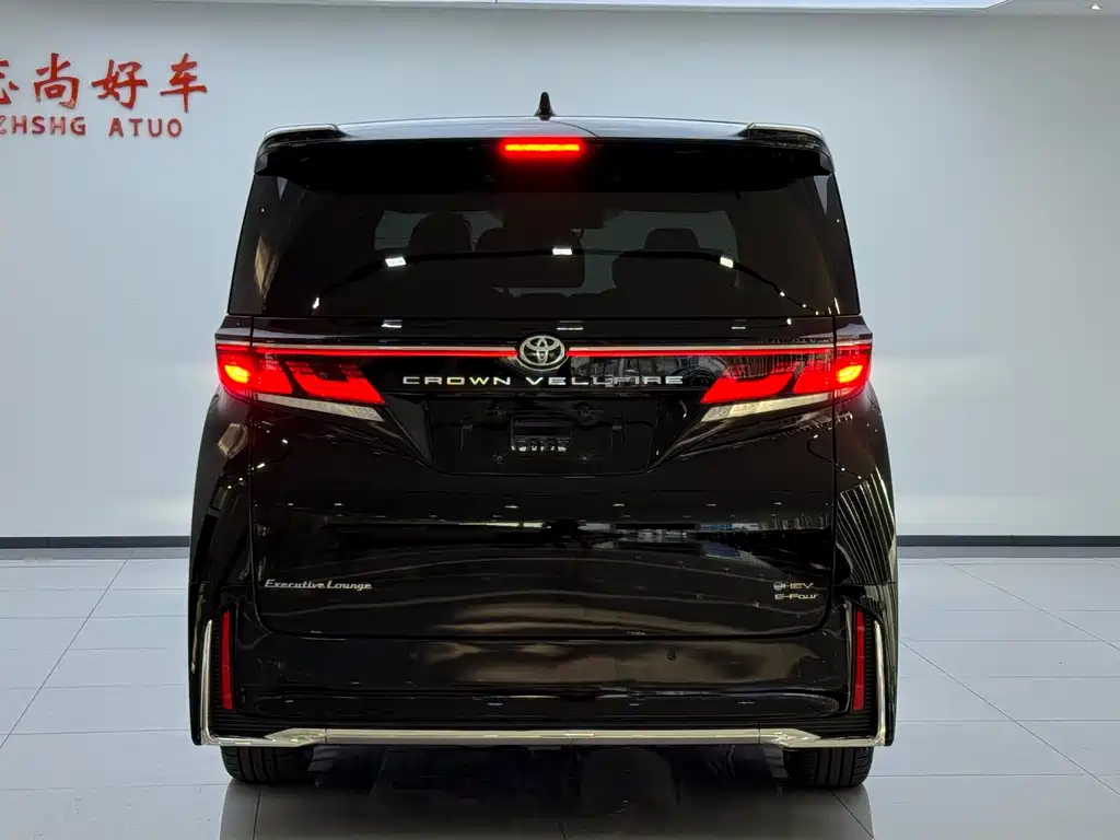 Toyota Vellfire 2024 — фото 13