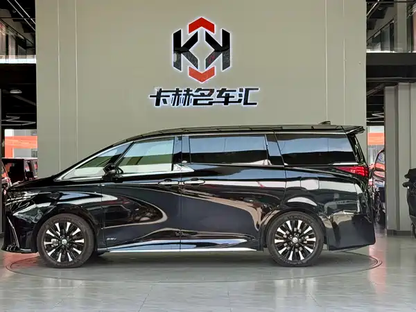 Toyota Alphard 2023