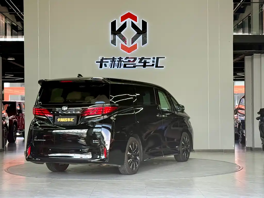Toyota Alphard 2023