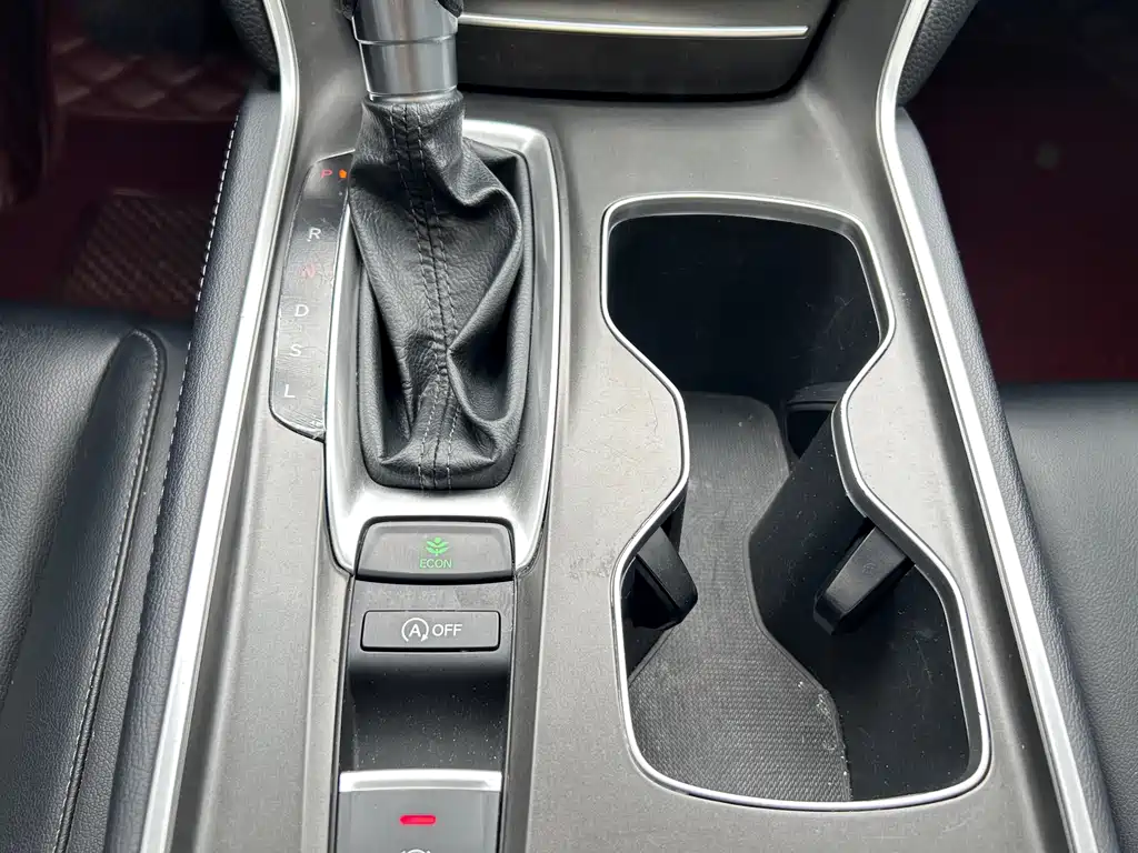 Honda Accord 2021 — фото 15