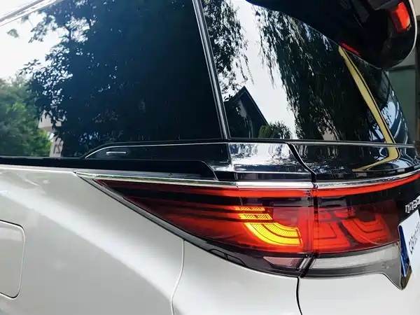 Toyota Vellfire 2025