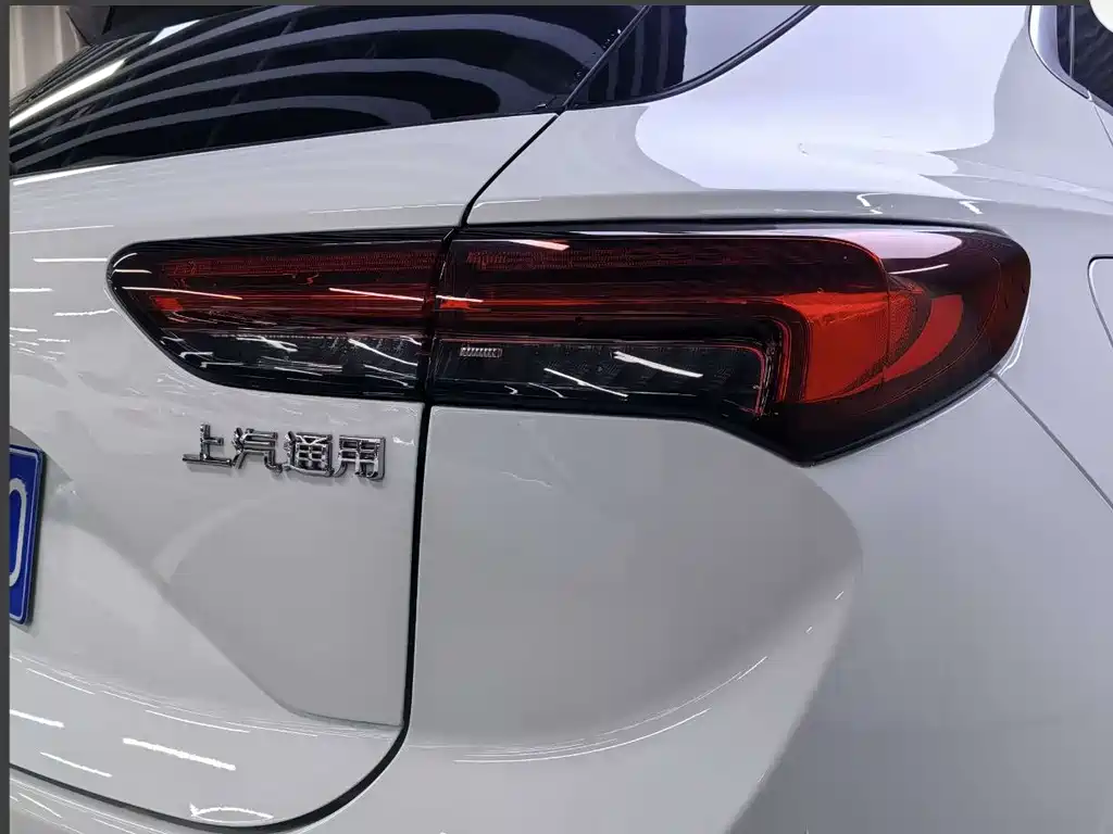 Buick Envision S 2023 — фото 13