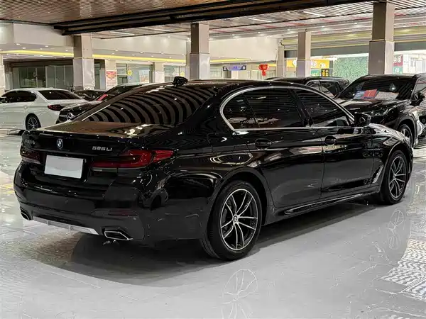 BMW 5 Series 2023