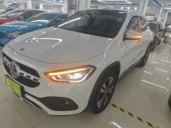 Mercedes-Benz GLA 2021