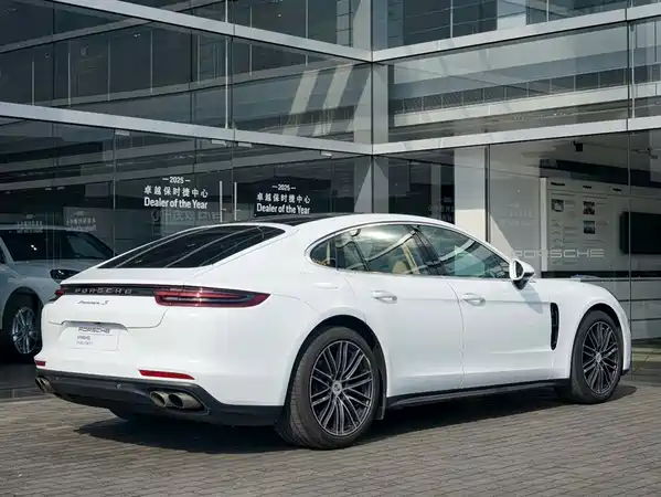 Porsche Panamera 2018