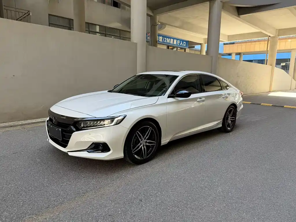 Honda Accord 2023 — фото 1
