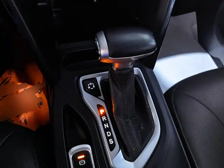 GAC Motor Trumpchi GS4 2016 — фото 16