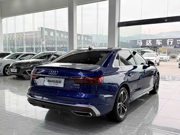 Audi A4L 2020
