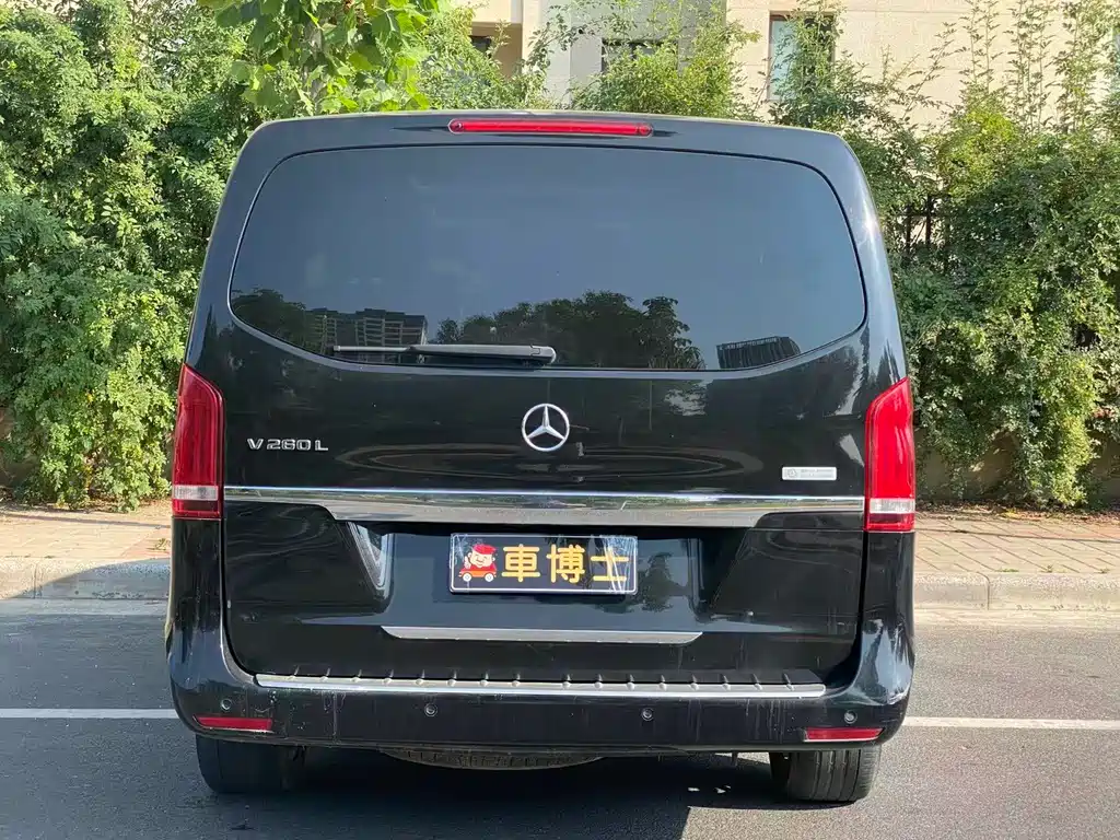 Mercedes-Benz V-Class 2018 — фото 8