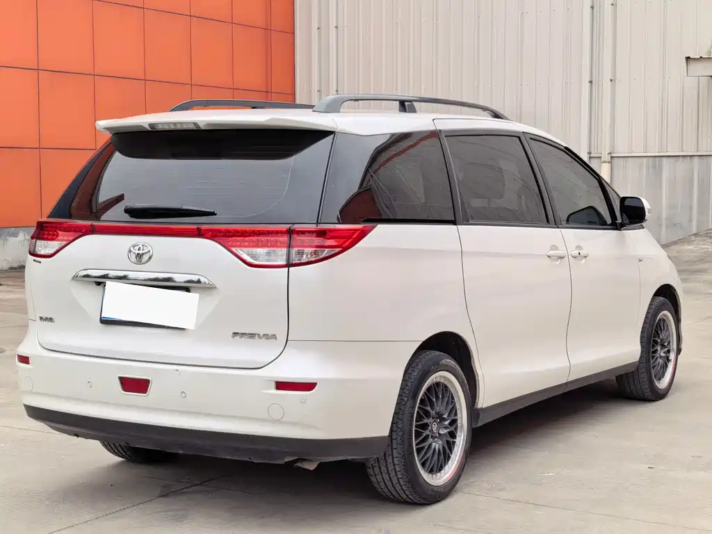 Toyota Previa 2019 — фото 12
