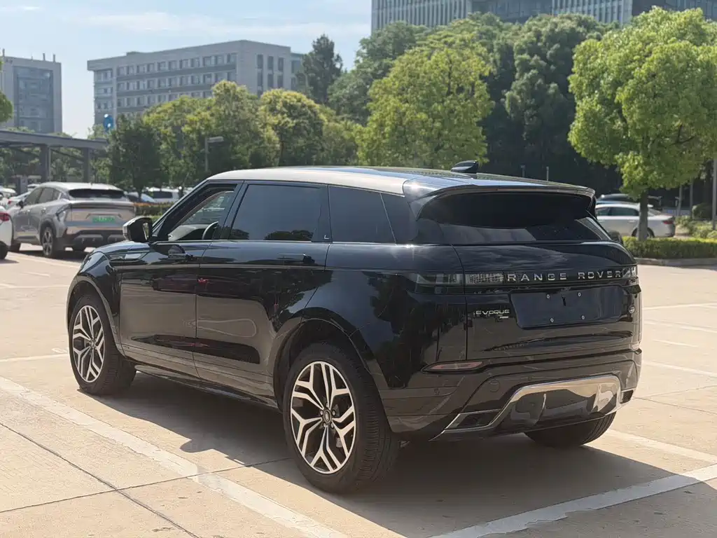Land Rover Evoque 2022 — фото 12