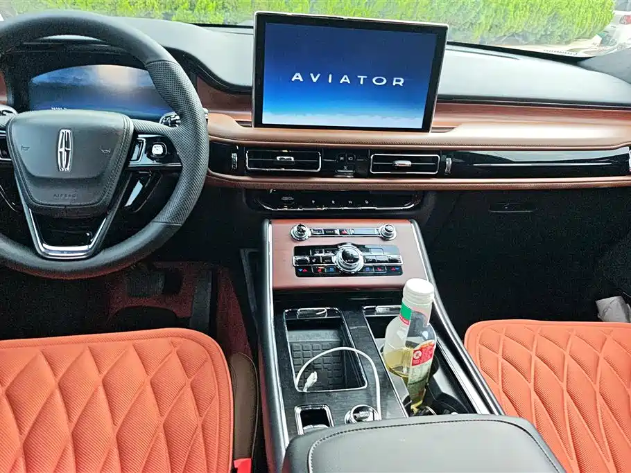 Lincoln Aviator 2021 — фото 12