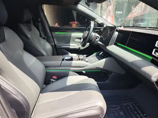 BYD Qin L 2024
