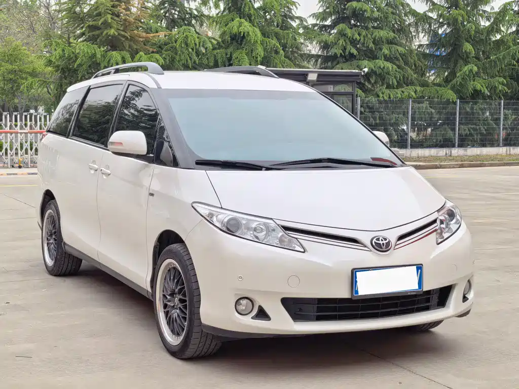 Toyota Previa 2019 — фото 10