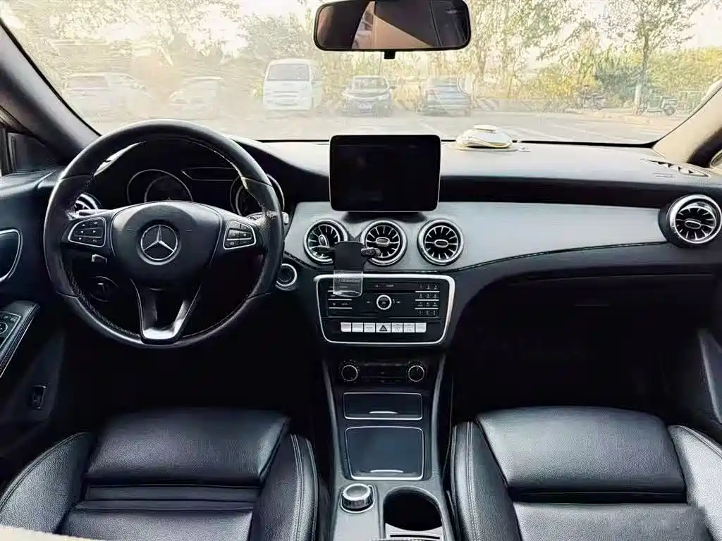 Mercedes-Benz CLA 2017