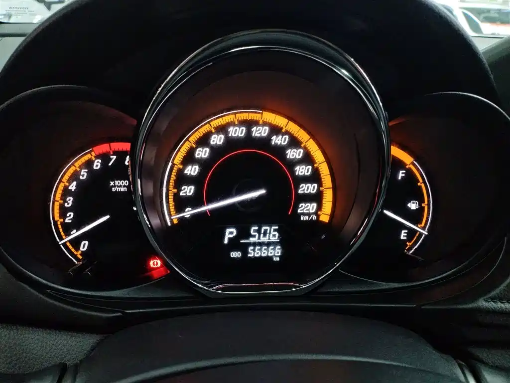 Toyota Yaris L 2022 — фото 8