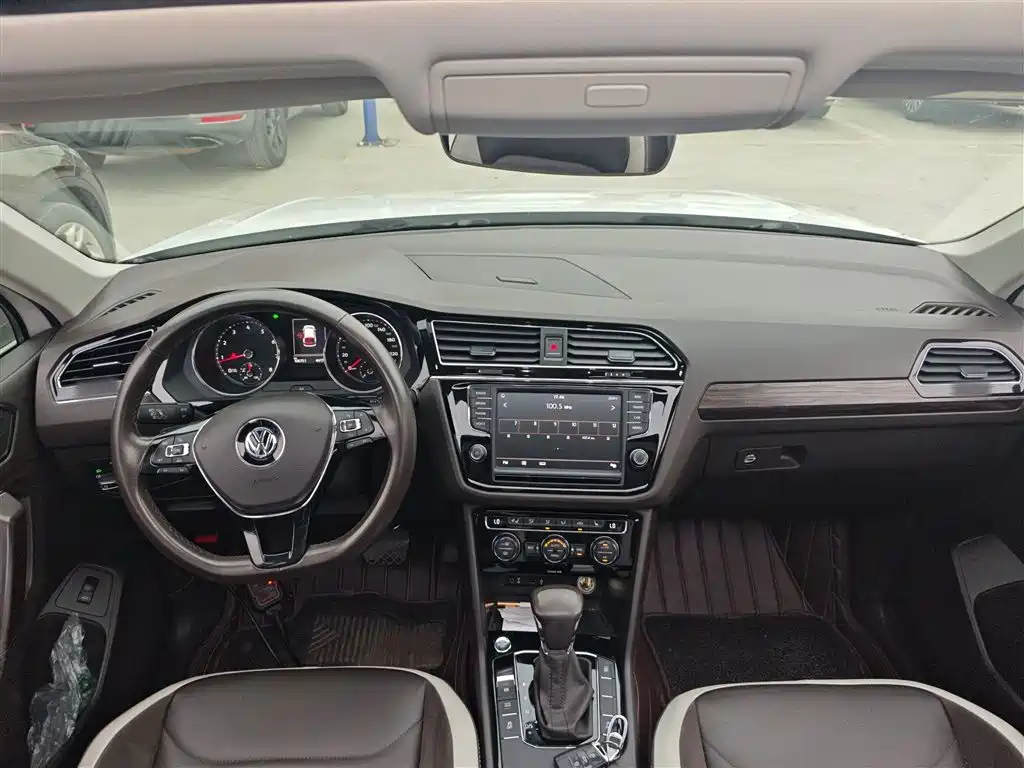 Volkswagen Tiguan L 2018 — фото 10