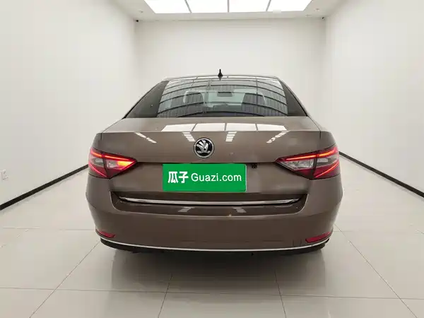Skoda Superb 2016