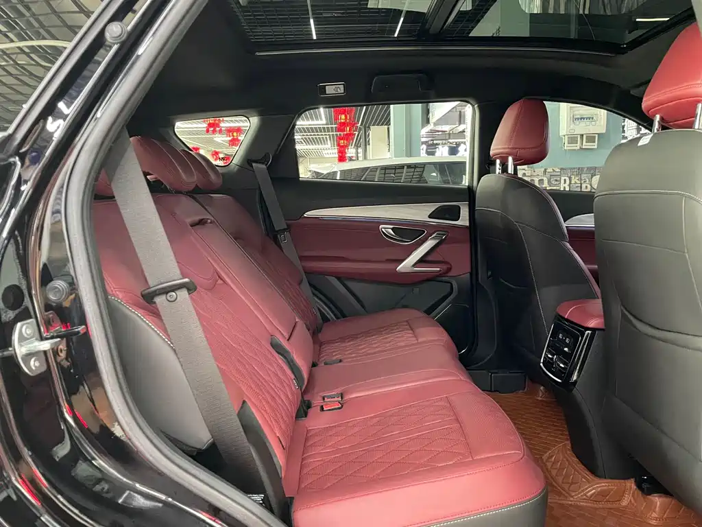Jetour X70 PLUS 2023 — фото 12