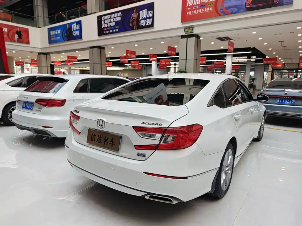 Honda Accord 2021 — фото 18