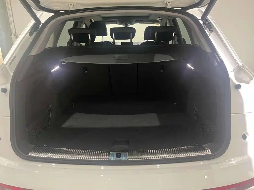 Audi Q5L 2021 — фото 15