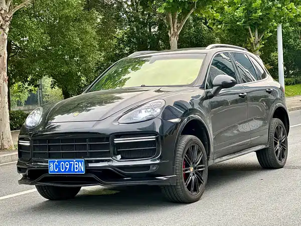 Porsche Cayenne 2011