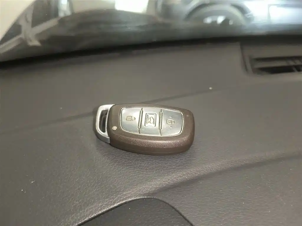 Hyundai Tucson 2018 — фото 18