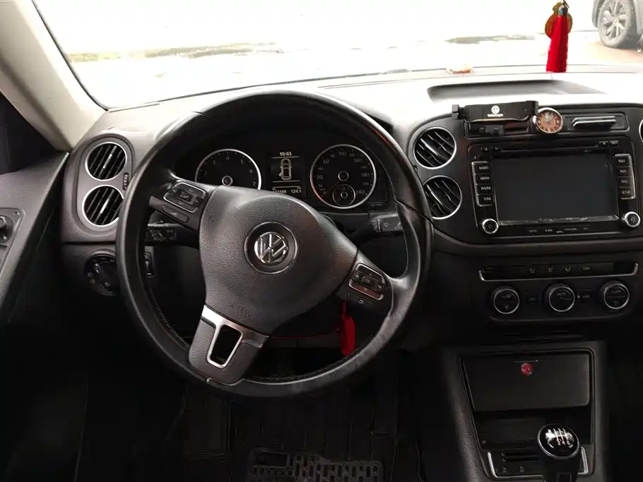 Volkswagen Tiguan 2013 — фото 15
