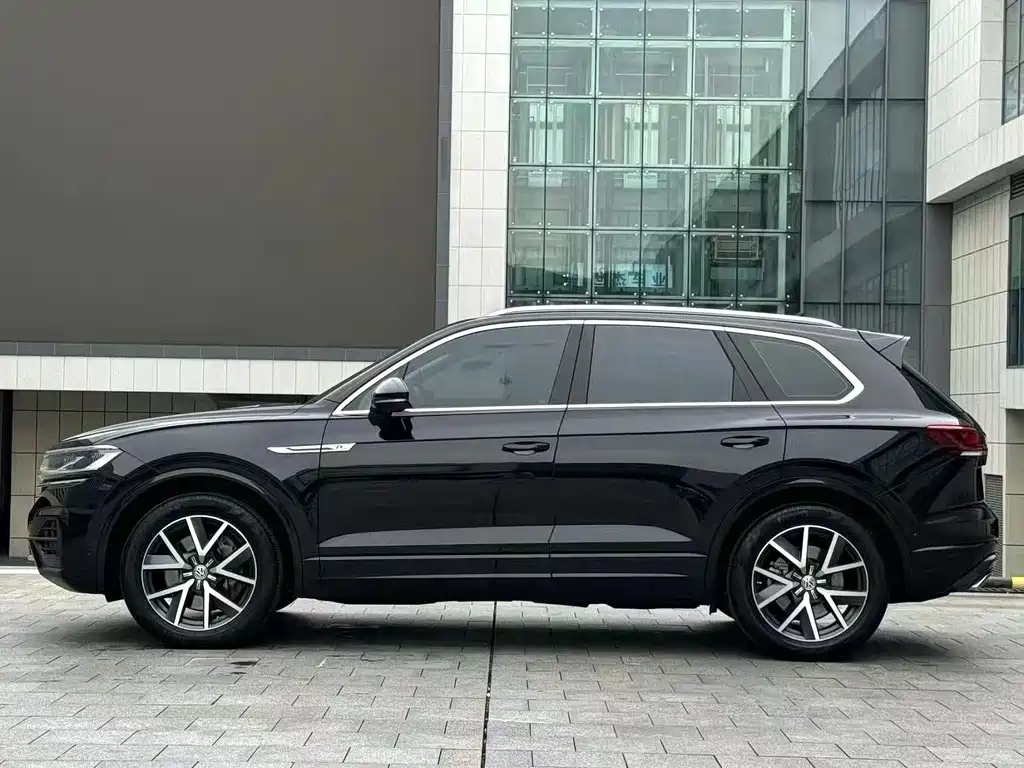 Volkswagen Touareg 2020 — фото 2