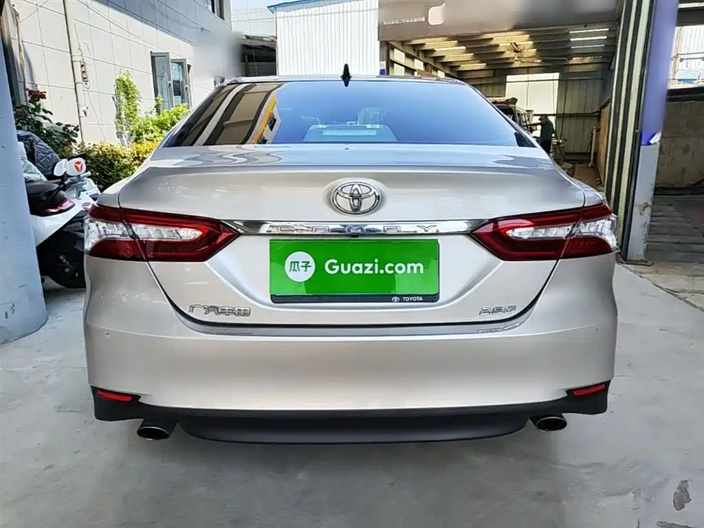 Toyota Camry 2022 — фото 6