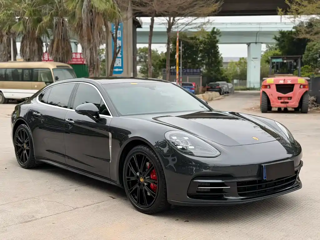 Porsche Panamera 2019 — фото 3