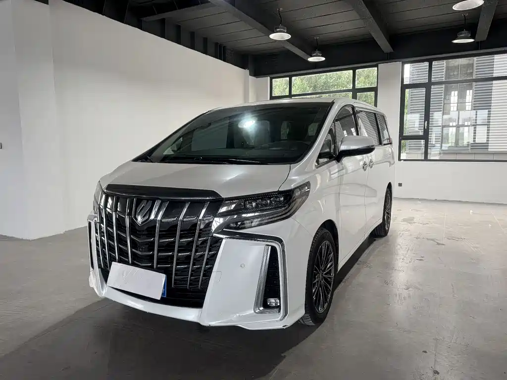 Toyota Alphard 2017 — фото 1