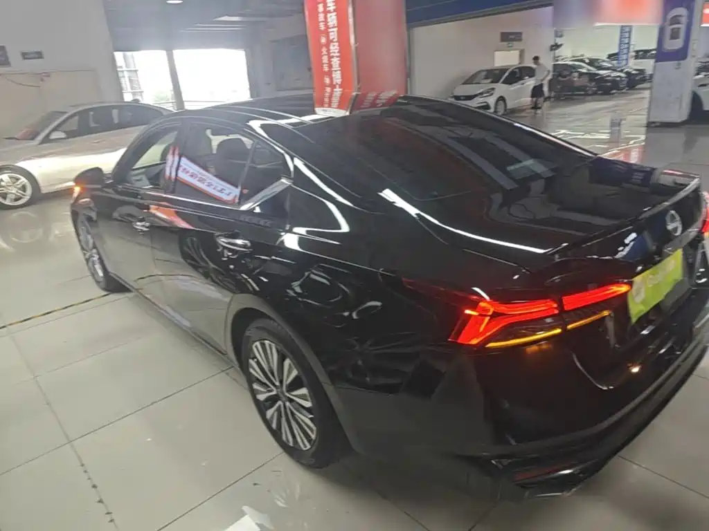 Nissan Teana 2024