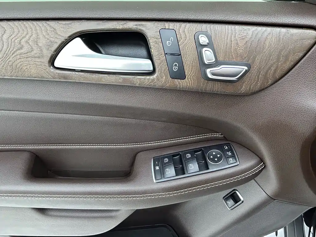 Mercedes-Benz GLE 2017 — фото 20
