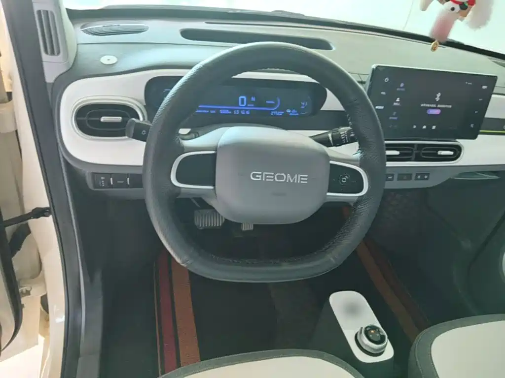 Geely Galaxy Panda 2025 — фото 11
