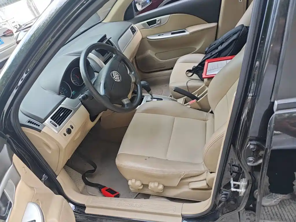 Buick Excelle 2015 — фото 15