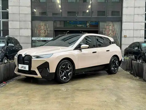 BMW iX 2022