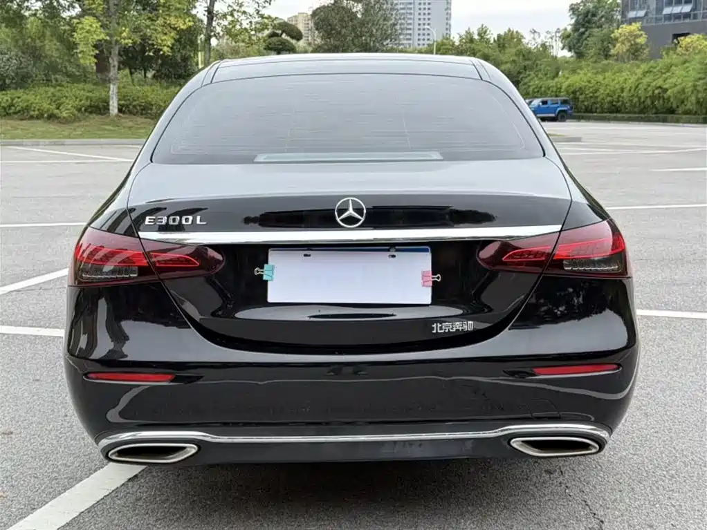 Mercedes-Benz E-Class 2022 — фото 21